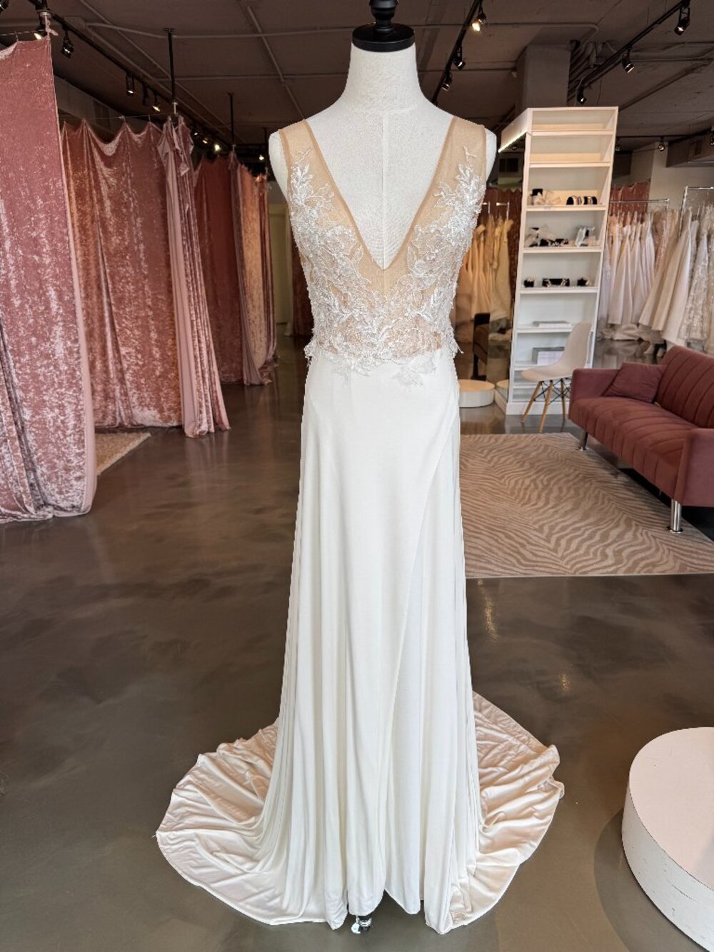 Asia - Erin Cole Bridal Gown, Size 10